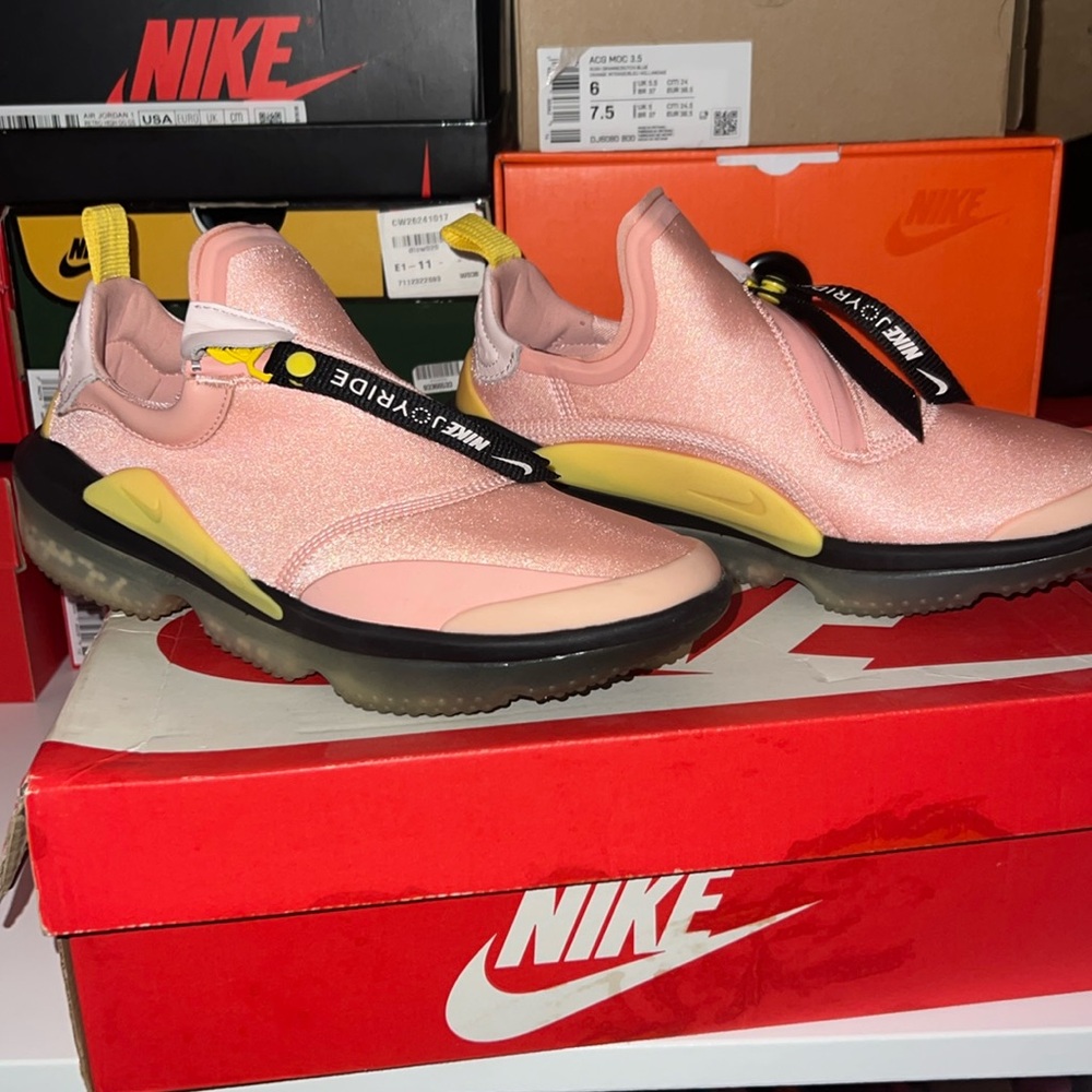 Women’s Nike Joyride Optik Sneakers